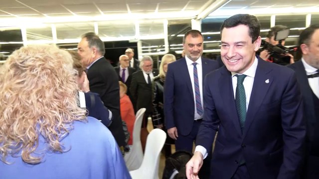 Moreno destaca la concordia irrompible entre Cataluña y Andalucía tras ser Andaluz del Año