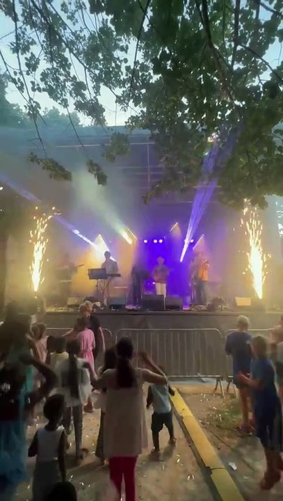 Orchestre Clin d'Oeil  Célébrons la Fête Nationale Française en Musique #music #musica #show (47)