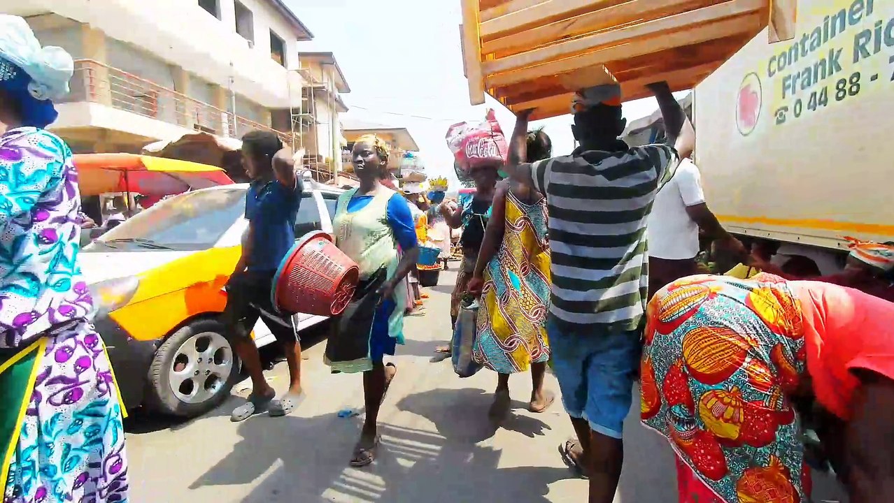 🇬🇭 EXPLORING AFRICAN STREET HUSTLE IN ACCRA GHANA #accra #ghana #4kwalk #dailymotion #youtube