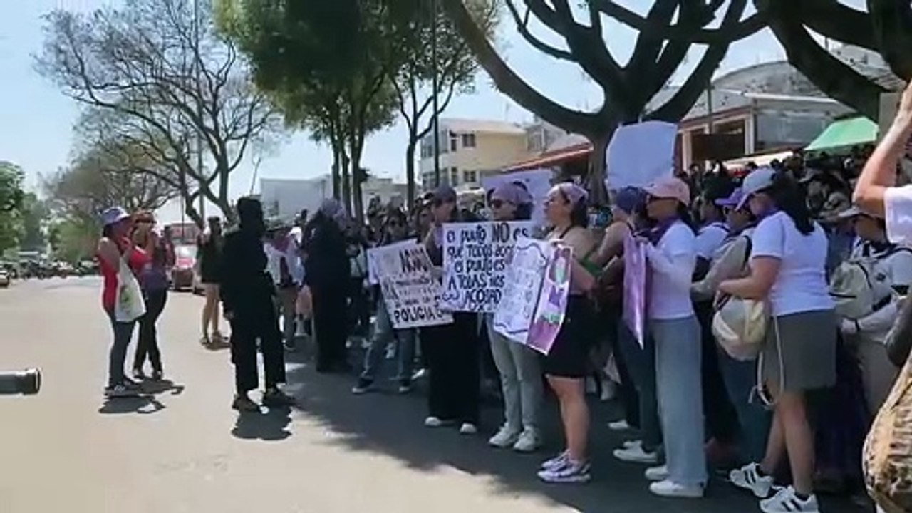 8M registra saldo blanco en las marchas de mujeres en Xalapa (3)