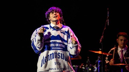 Settembre, cuoricini e urla per il vincitore della categoria «Nuove proposte» al festival di Sanremo