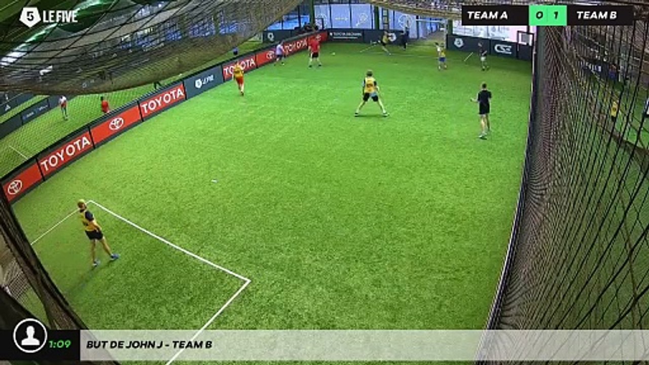 But de John J - Team B
