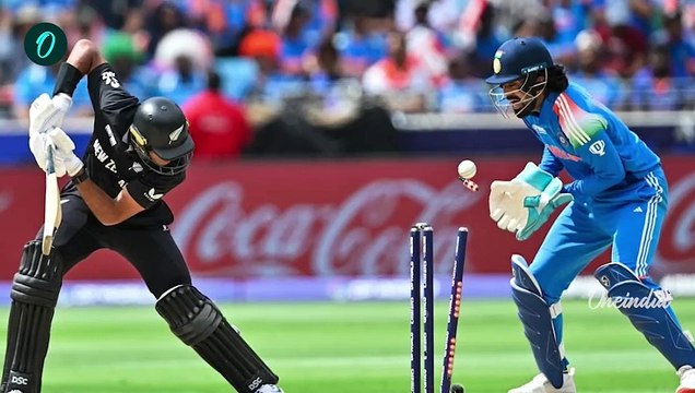 IND vs NZ Final : Kuldeep Yadav की फिरकी में फंसे Rachin, Williamson | वनइंडिया हिंदी