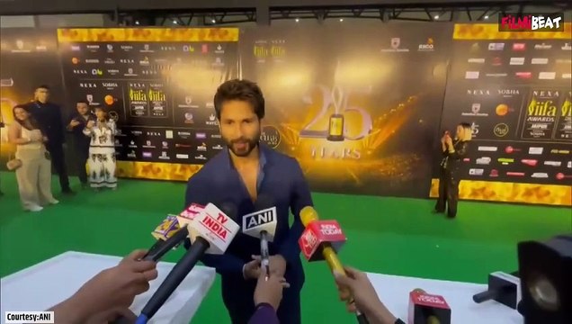 Iifa 2025 : Kareena Kapoor से मिलकर कैसा था Shahid Kapoor का हाल, ऐसे कर दिया बयां ! | Filmibeat