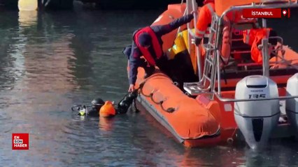 Avcılar'da Sahil Güvenlik dalgıçları deniz dibinde temizlik yaptı