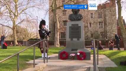 إحياء الذكرى الخامسة لضحايا كوفيد-19 أمام الجدار التذكاري في لندن