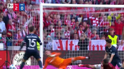 10-man Bayern squander two-goal lead in shock loss to Bochum