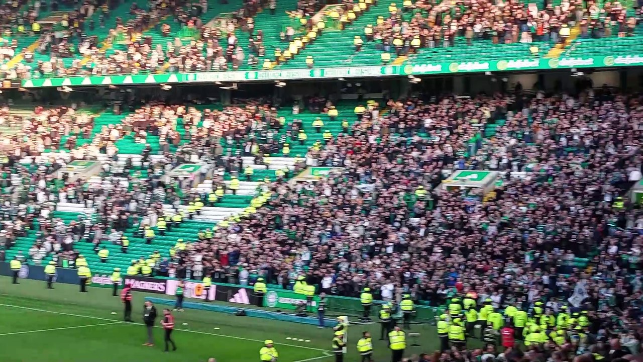 Hibs applaud fans at Celtic Park