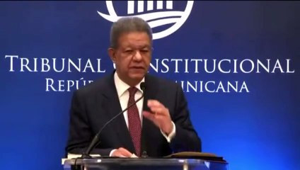 Leonel Fernández reconoce a su hijo Omar como un fenómeno político