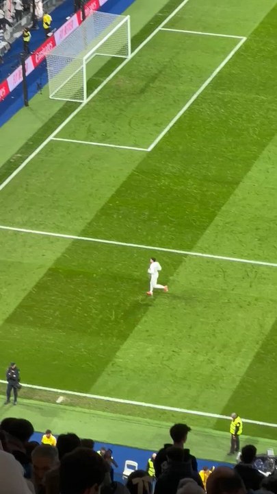 El bonito detalle de Valverde con un aficionado tras el Real Madrid - Rayo Vallecano