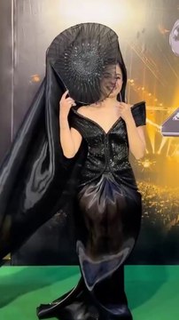 Uorfi Javed Turns Heads at IIFA💞Known for her bold and unique#UorfiJaved #IIFAAwards2025#bollywood