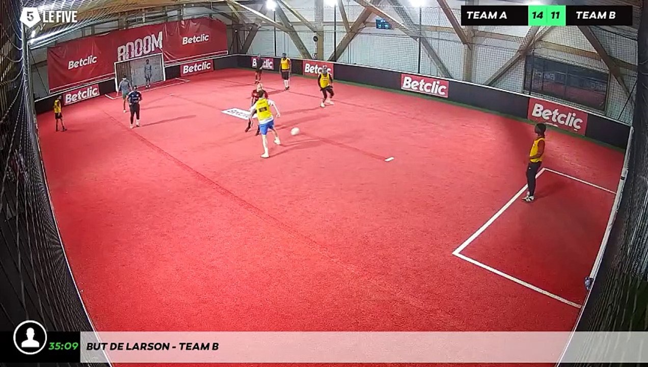 But de Larson - Team B