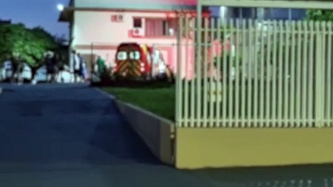 Jovem de 14 anos sofre luxação no joelho em partida de futebol