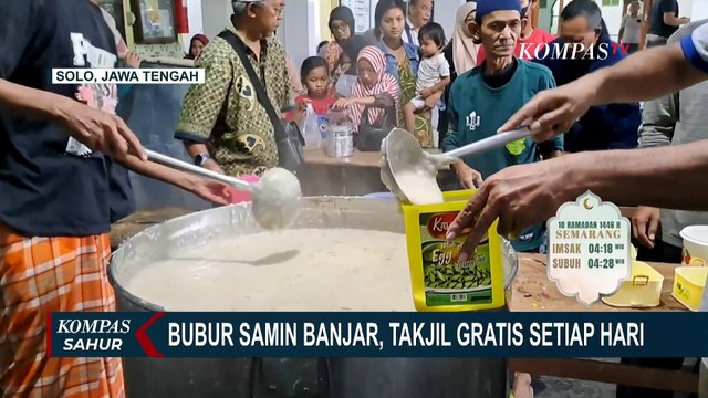 Takjil Gratis! Masjid Darussalam Solo Bagi-Bagi Bubur Samin Khas Banjar