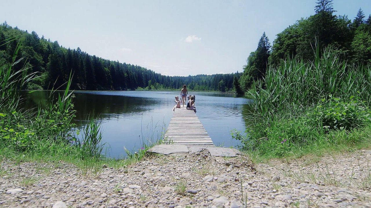 Überall gibt es ein Hausen | movie | 2025 | Official Trailer