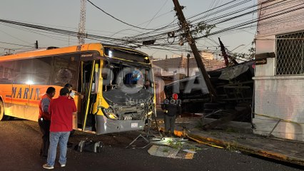 Choque de rutas en el centro de Monterrey