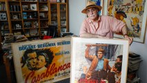 El periodista cinéfilo que atesora una colección increíble: del bastón de Buñuel a miles de carteles