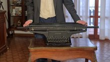 Old typewriter underwood S from 1942