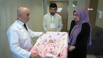 400 gram doğan Aylin bebek hayata tutundu