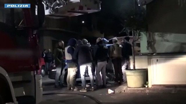 Adrano(CT): si barrica in casa e lancia oggetti dal balcone, arrestato