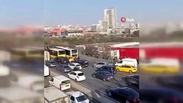 Haramidere'de İETT otobüsü kaza yaptı! Sağlık ekipleri sevk edildi!