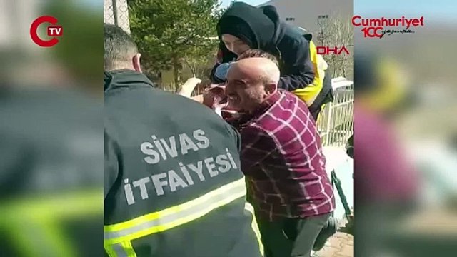 Oyun oynarken koluna korkuluk demiri saplandı!