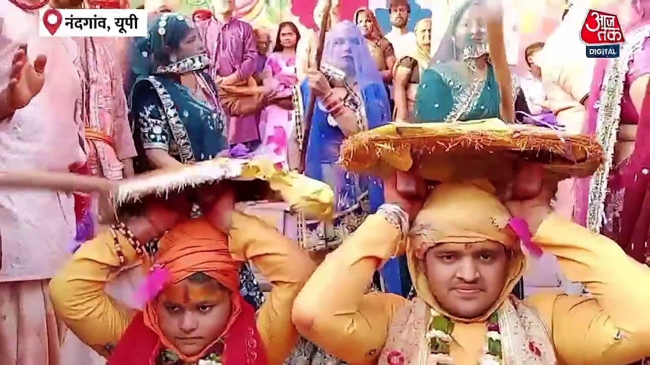 Lathmar Holi Celebration: नंदगांव में हुरियारों...