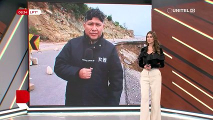 Hundimiento de la capa asfáltica en la ruta entre Cochabamba y Toro Toro