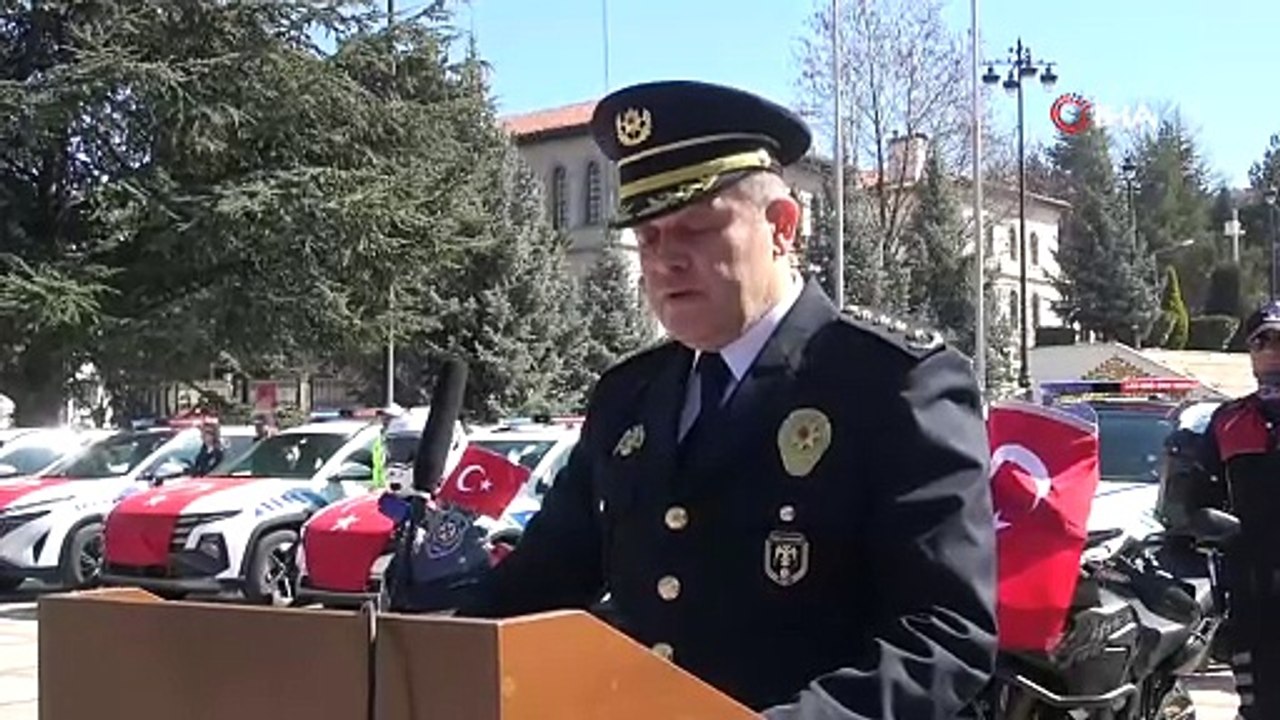 Kastamonu İl Emniyet Müdürlüğü’ne hibe edilen 32 yeni araç törenle teslim edildi