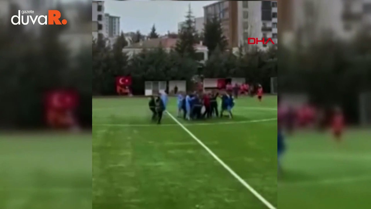 Hakeme tekme ve yumruklu saldırı: O anlar kameraya yansıdı