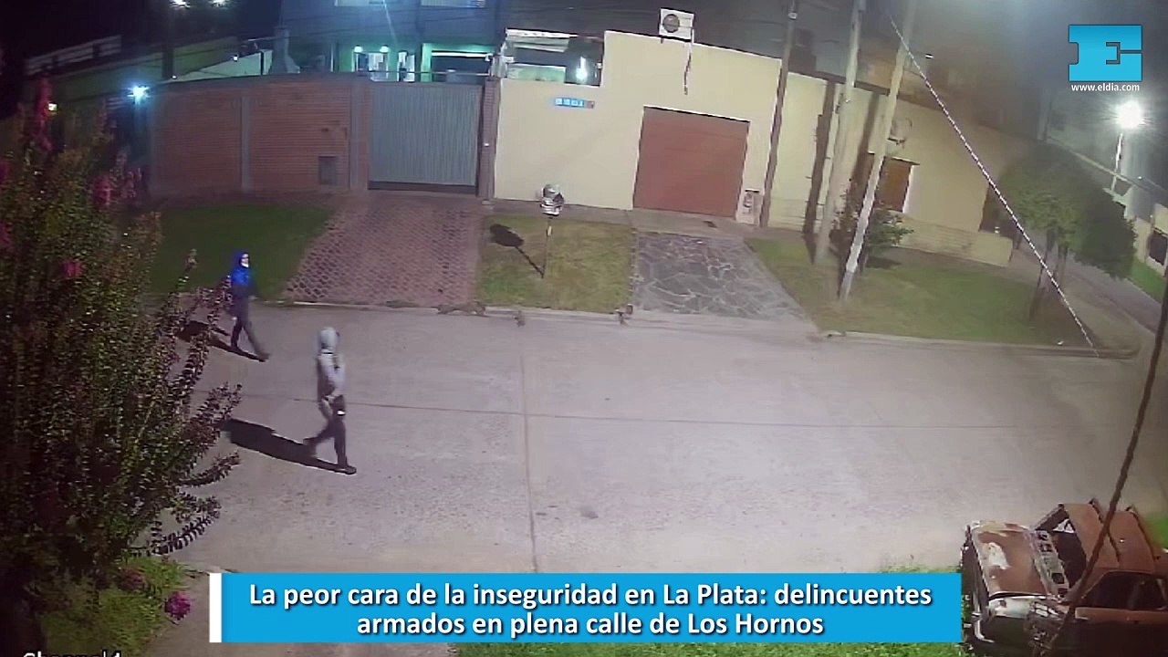 La peor cara de la inseguridad en La Plata: delincuentes armados en plena calle de Los Hornos