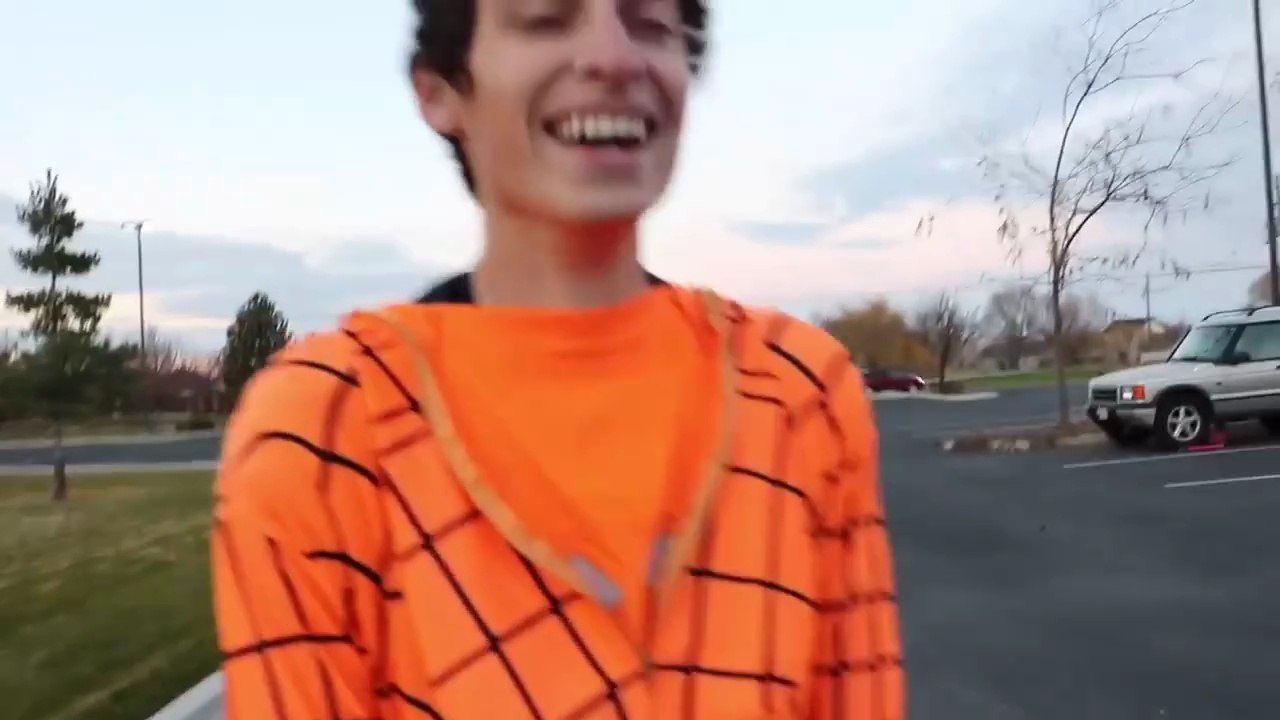 Halloween Orange Spiderman vs Dead Pool & Giant Teddy Bear In Real Life SuperHero Movie!