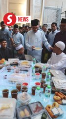 Over 10,000 gather to break fast with PM in Putrajaya