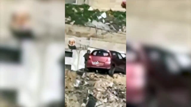 Soldados israelíes detuvieron un auto por rutina, bajaron a los ocupantes y lo arrojaron al precipicio por placer