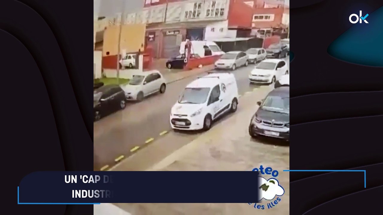 Un 'cap de fibló' desmantela el tejado de una nave industrial del polígono de Can Valero de Palma