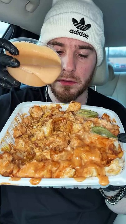 Follow for more ASMR videos🌮🍟 Credits: @foodula #mukbang #asmr #fastfood #asmreating