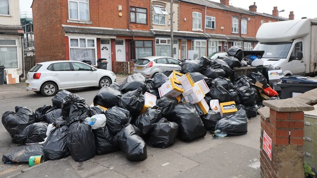 Stinking rubbish piles up in Birmingham as binmen stage all-out strike