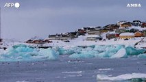 Groenlandia, le spettacolari immagini del tramonto sulla capitale Nuuk