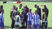 Amatör maçta ortalık karıştı! Futbolcudan hakeme yumruklu saldırı