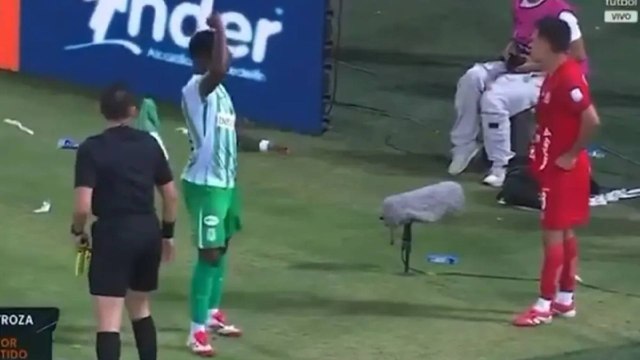 Marino Hinestroza le celebró en la cara a Juan Fernando Quintero y lo desconcentró: video El domingo pasado, Atlético Nacional recibió a América de Cali para disputar un duelo correspondiente a la octava fecha del 'todos contra todos' de la Liga BetPlay