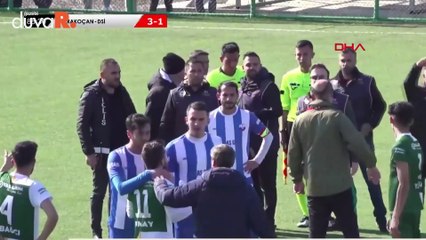 Amatör ligde kırmızı kart gören futbolcu hakemi yumrukladı
