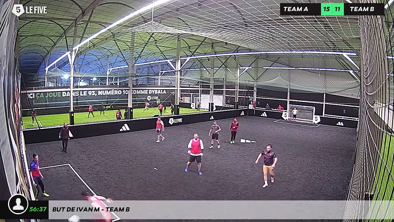But de Ivan M - Team B