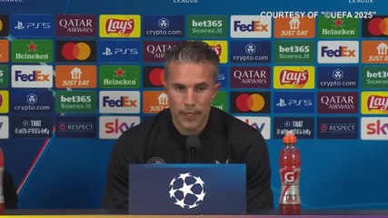 Van Persie punge Inzaghi: "Rinvio? Se in Italia non si può..."