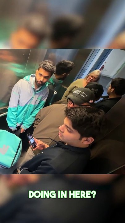 Karen In The Elevator 😡