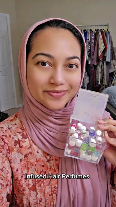 Love the smell of these Hair Perfume Essential Oils @Sahipub #hair #hairperfume #hairoil