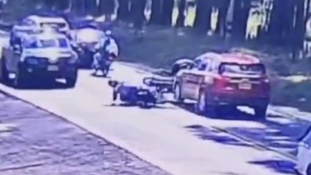 VIDEO | Motociclista murió arrollado tras caer al carril contrario en trágico accidente en la vía Sutatausa - Ubaté
