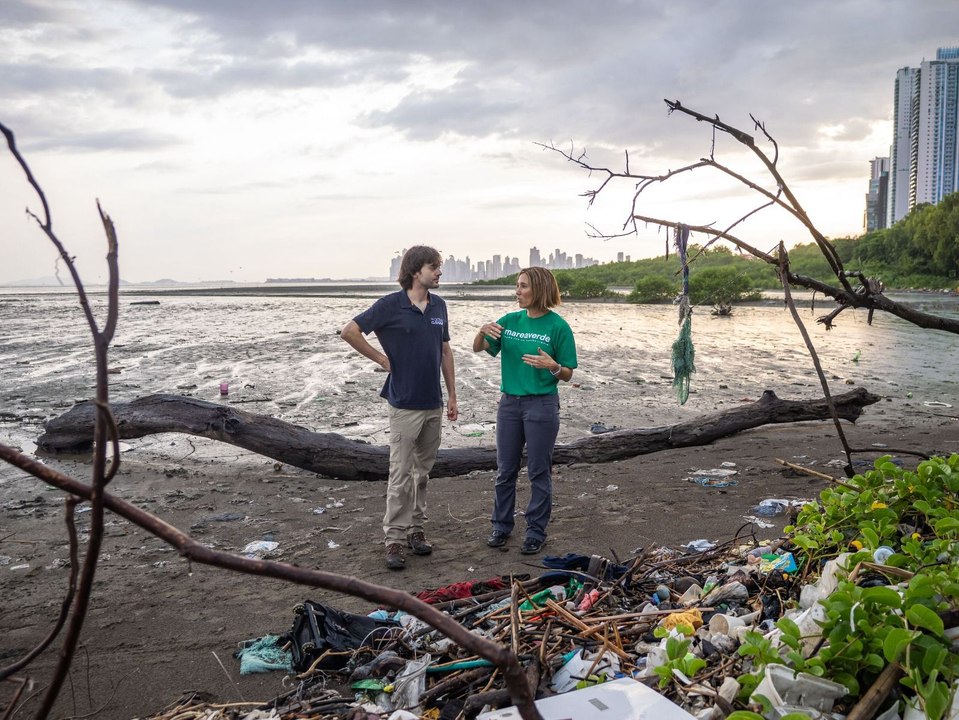 Lanzan proyecto ‘Siete Cuencas’ para combatir contaminación por plástico