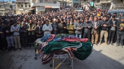 सीरिया में सेना और बशर अल असद समर्थकों के बीच खुनी झड़प, देखें दुनिया आजतक