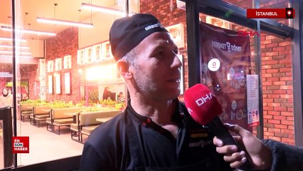 Sultangazi'de 2 kadının restoranın önündeki balonları çaldığı anlar