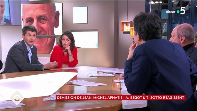 Thomas Sotto se confie sur Jean-Michel Aphatie qui était dans sa matinale sur RTL: Il blesse des gens et il froisse des gens et ce n'est pas utile. Je lui en veux un peu - VIDEO